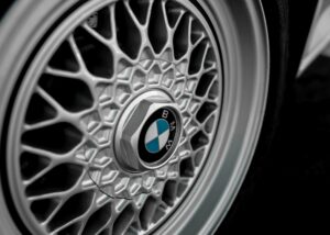 bmw-m635csi-e24-25